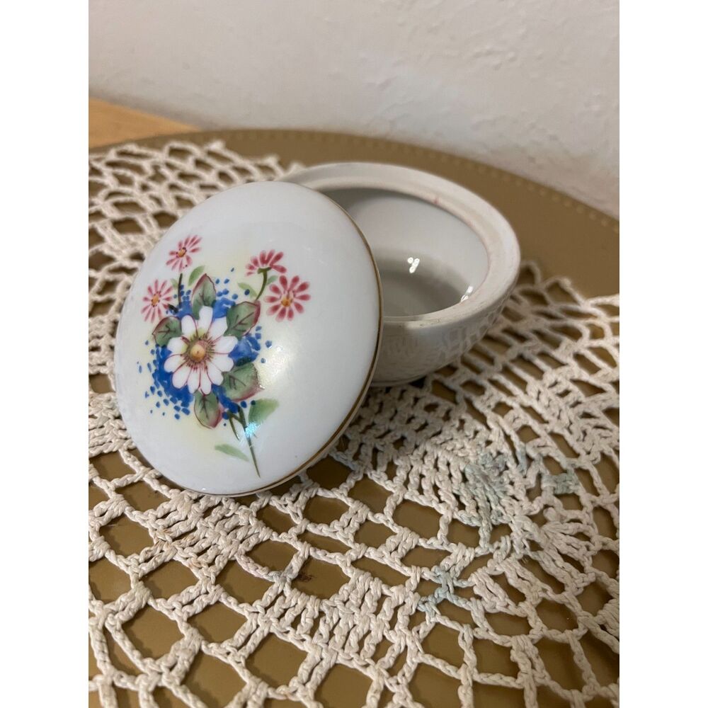 Porcelain IW Rice Trinket Box